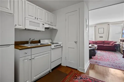 $175,000 | 1205 St Charles Avenue, Unit 611, New Orleans, LA 70130