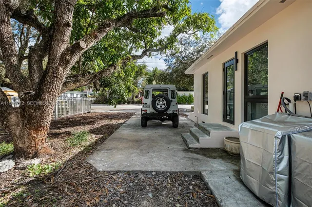 $1,095,000 | 5510 Northwest 1st Avenue, Miami, FL 33127