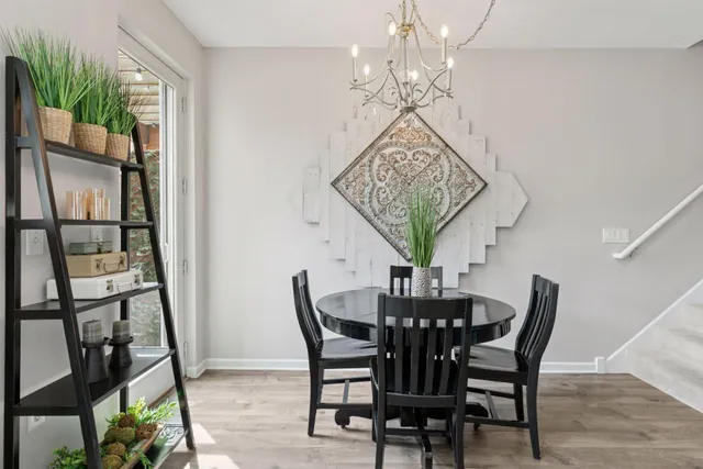 $2,400 | 640 Main Street North, Unit 42, Stillwater, MN 55082