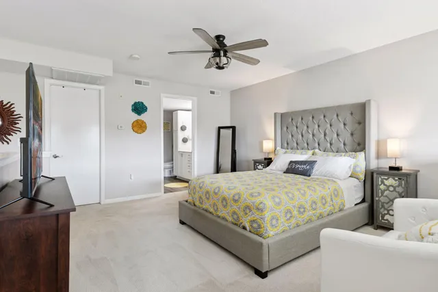 $2,400 | 640 Main Street North, Unit 42, Stillwater, MN 55082