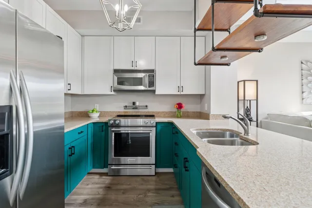 $2,400 | 640 Main Street North, Unit 42, Stillwater, MN 55082