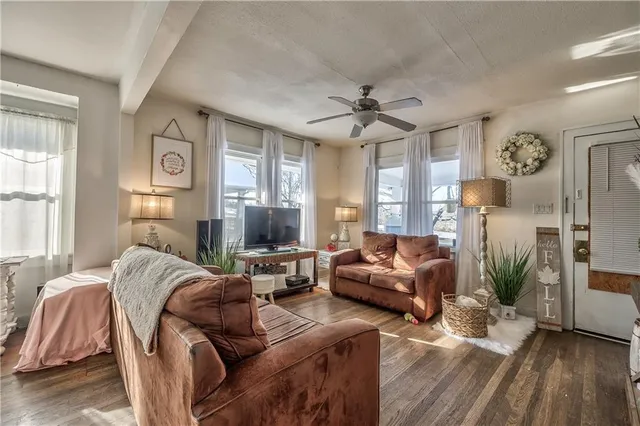 $165,000 | 485 Donnelly Avenue, Kansas City, MO 64125