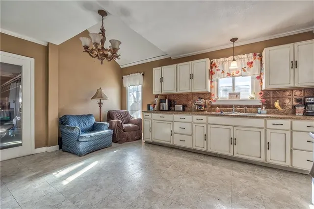 $165,000 | 485 Donnelly Avenue, Kansas City, MO 64125