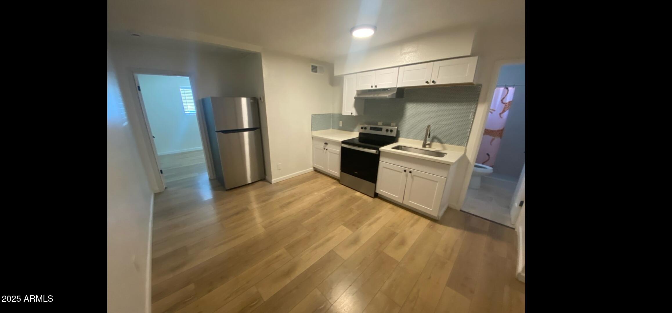 8838 North 2nd Way Phoenix, AZ 85020 - Photo 4 of 7 5