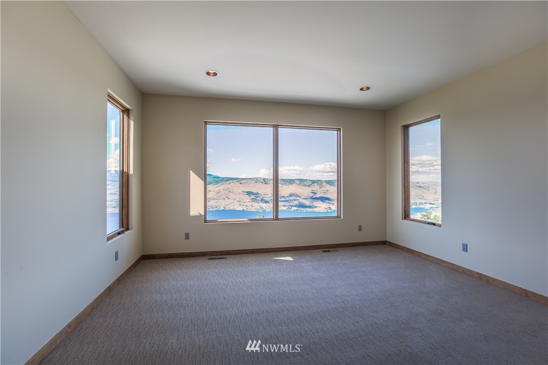 266 Hawks Ridge Road Chelan, WA 98816 - Photo 20 of 24 Gallery Image 20