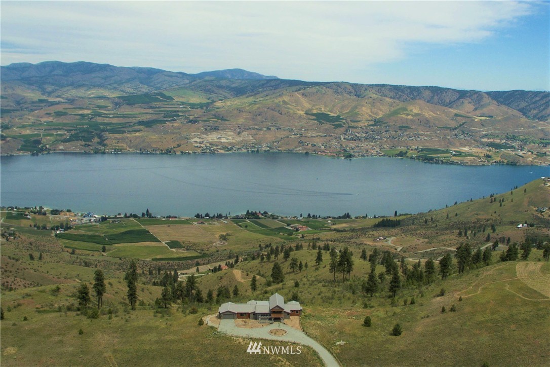 266 Hawks Ridge Road Chelan, WA 98816 - Photo 22 of 24 Gallery Image 22
