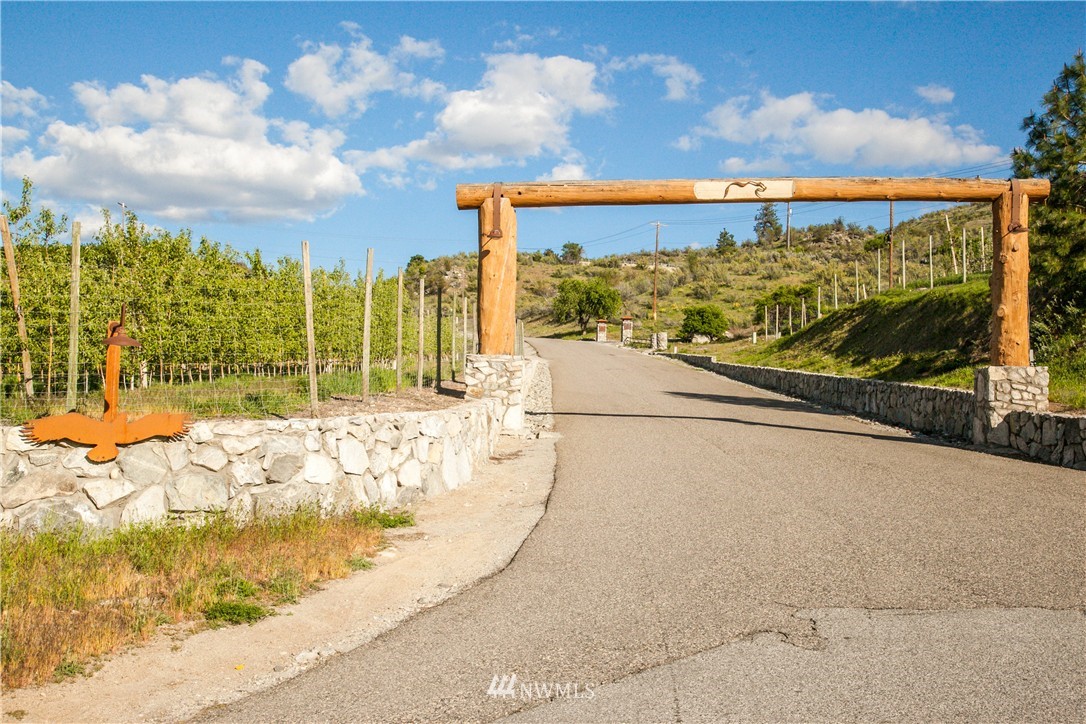 266 Hawks Ridge Road Chelan, WA 98816 - Photo 23 of 24 Gallery Image 23