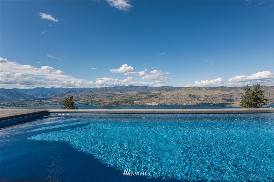 266 Hawks Ridge Road Chelan, WA 98816 - Photo 4 of 24 Gallery Image 4