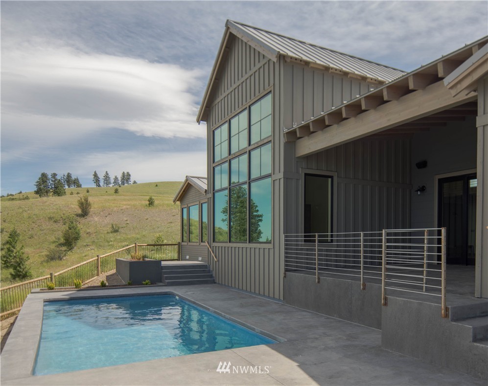 266 Hawks Ridge Road Chelan, WA 98816 - Photo 6 of 24 Gallery Image 6
