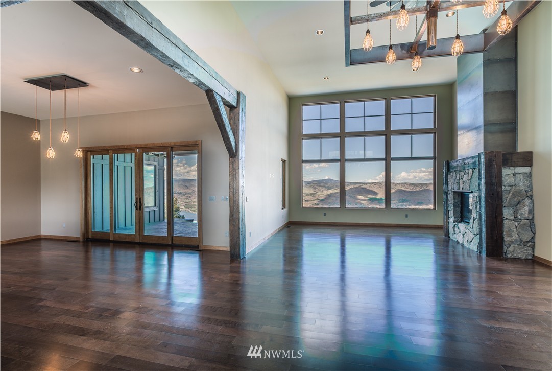 266 Hawks Ridge Road Chelan, WA 98816 - Photo 7 of 24 Gallery Image 7
