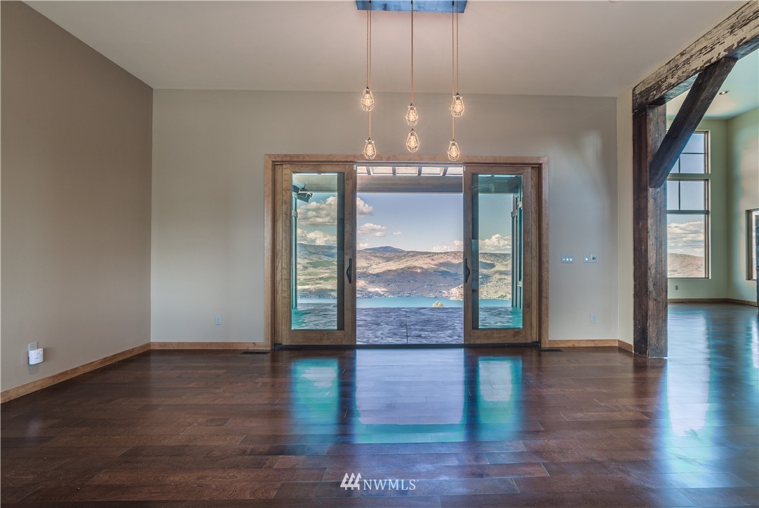 266 Hawks Ridge Road Chelan, WA 98816 - Photo 10 of 24 Gallery Image 10