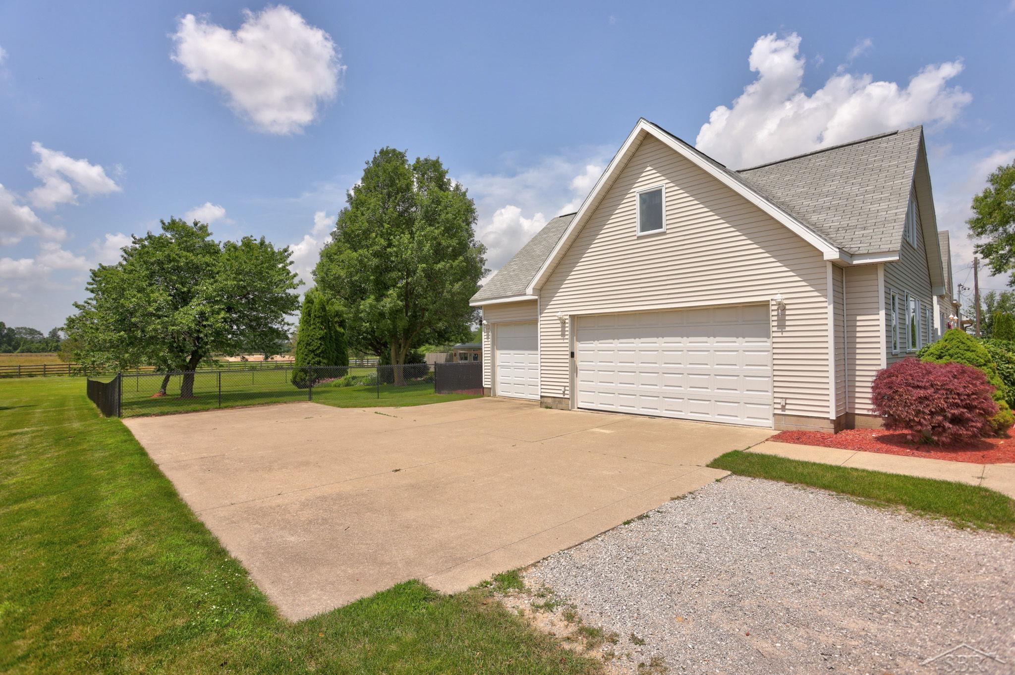 7165 Hospital Road Freeland, MI 48623 - Photo 3 of 99 Gallery Image 3