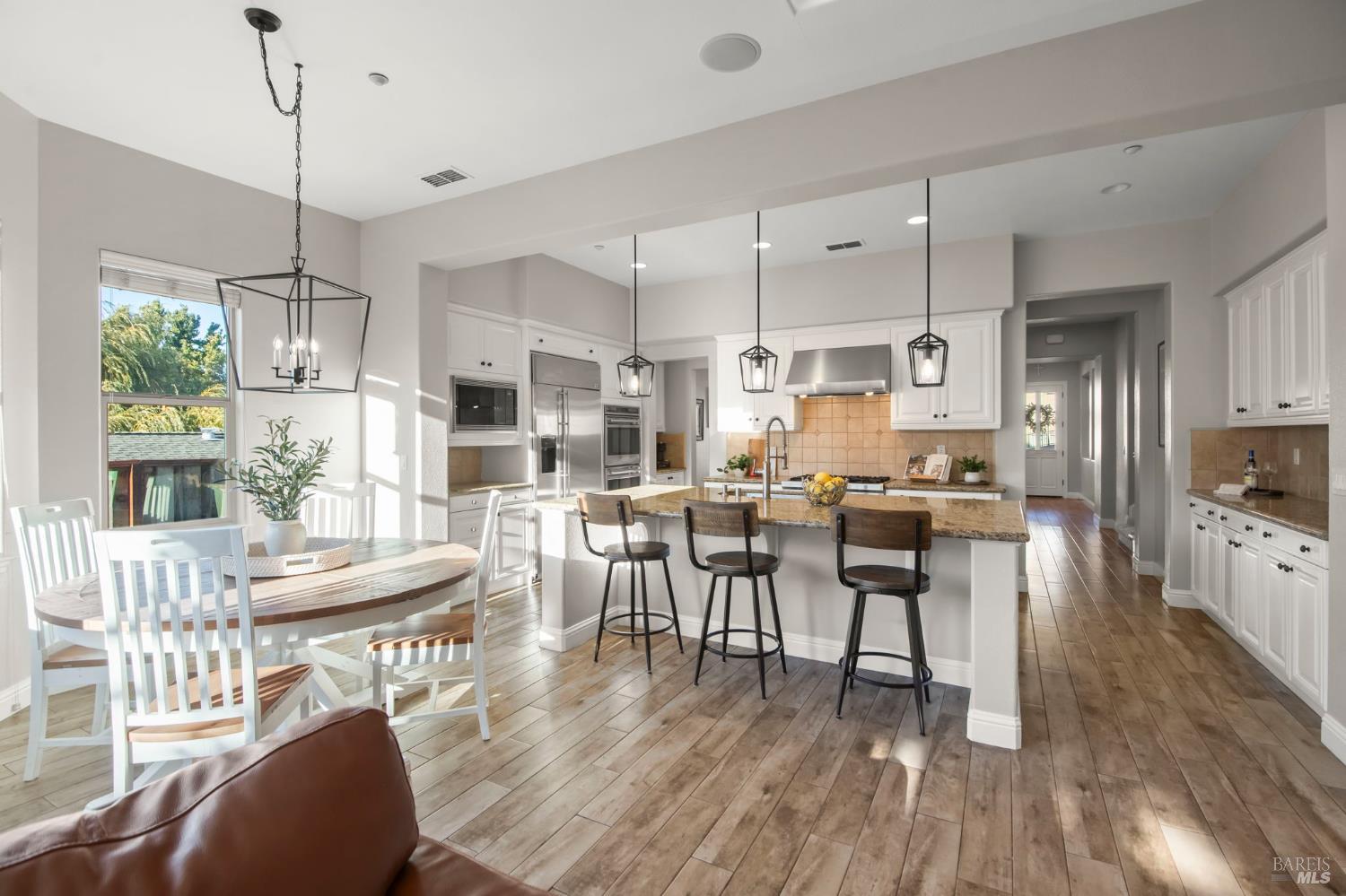 74 Rovina Lane Petaluma, CA 94952 - Photo 13 of 45 Gallery Image 13