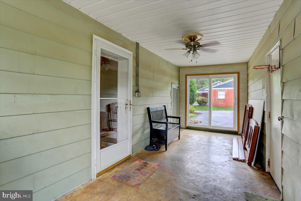1681 Ragged Edge Road Chambersburg, PA 17202 - Photo 12 of 28 Gallery Image 12
