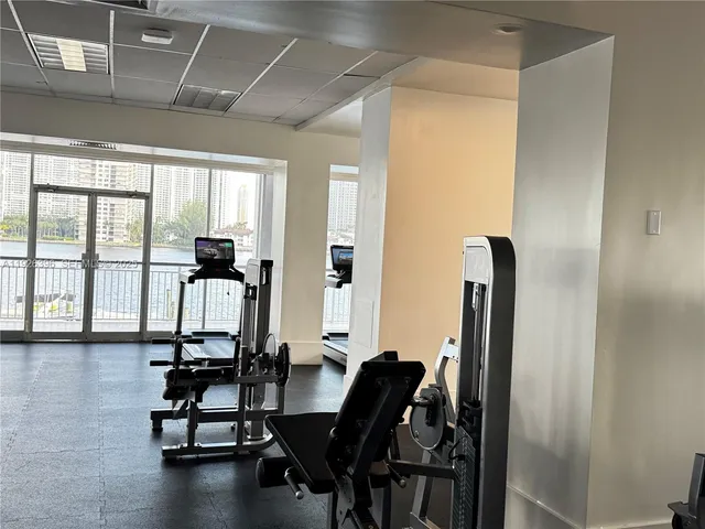 $2,000 | 18061 Biscayne Boulevard, Unit 1203, Aventura, FL 33160