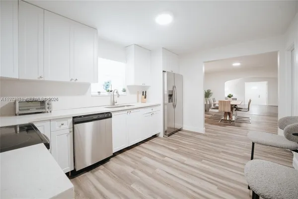 $4,500 | 11080 Peachtree Drive, Miami, FL 33161