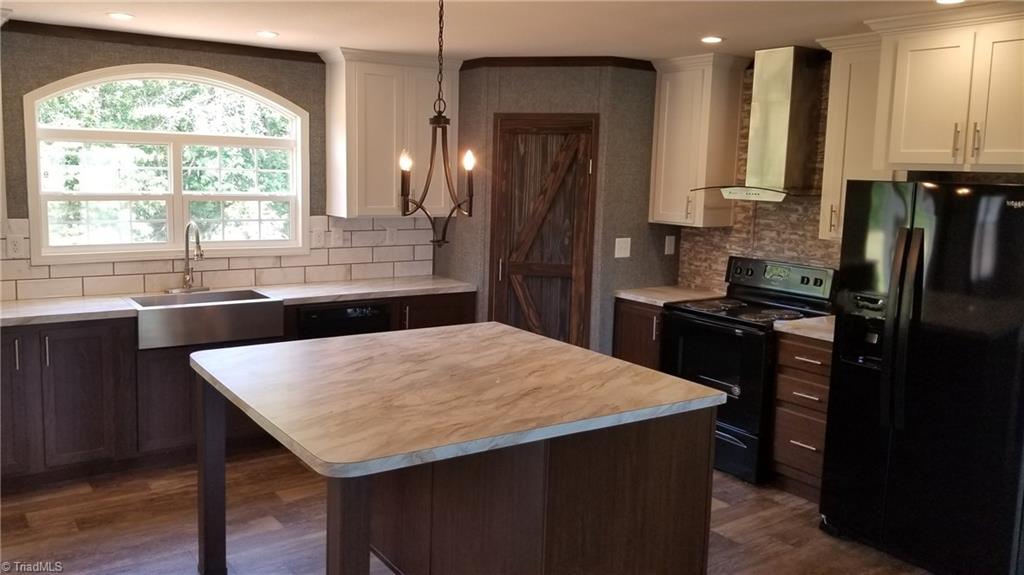 876 Rice Road Reidsville, NC 27320 - Photo 4 of 26 Gallery Image 4