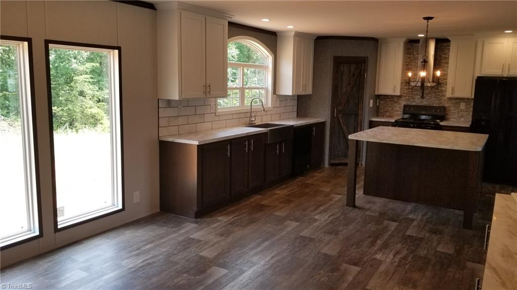 876 Rice Road Reidsville, NC 27320 - Photo 9 of 26 Gallery Image 9