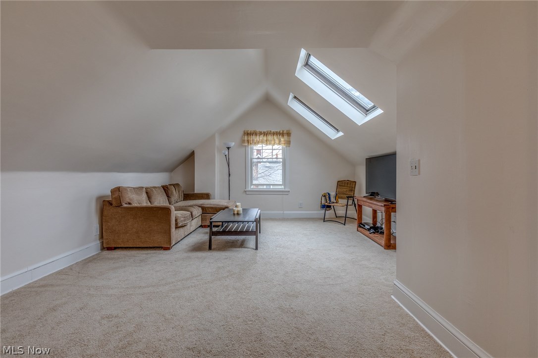 1505 Rydalmount Road Cleveland Heights, OH 44118 - Photo 19 of 27