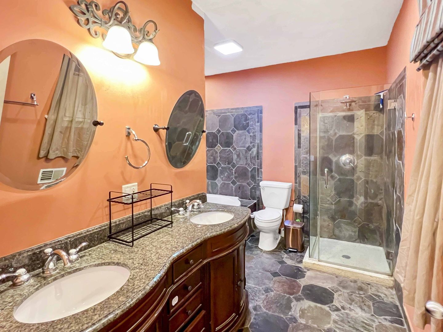 2649 West Evergreen Avenue, Unit 1 Chicago, IL 60622 - Photo 13 of 37