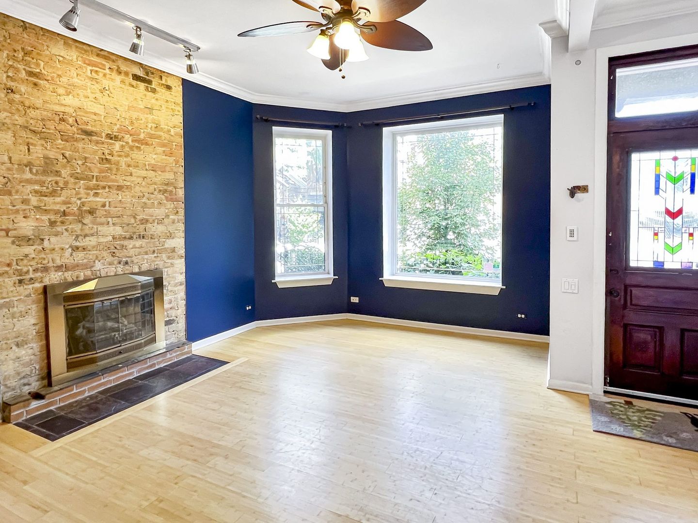 2649 West Evergreen Avenue, Unit 1 Chicago, IL 60622 - Photo 3 of 37