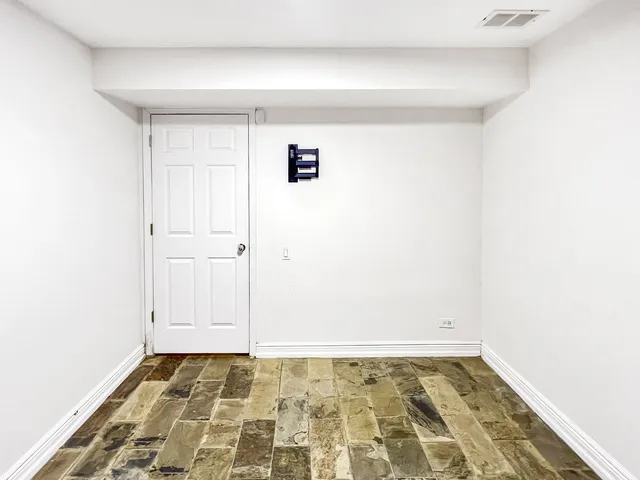 $3,000 | 2649 West Evergreen Avenue, Unit 1, Chicago, IL 60622