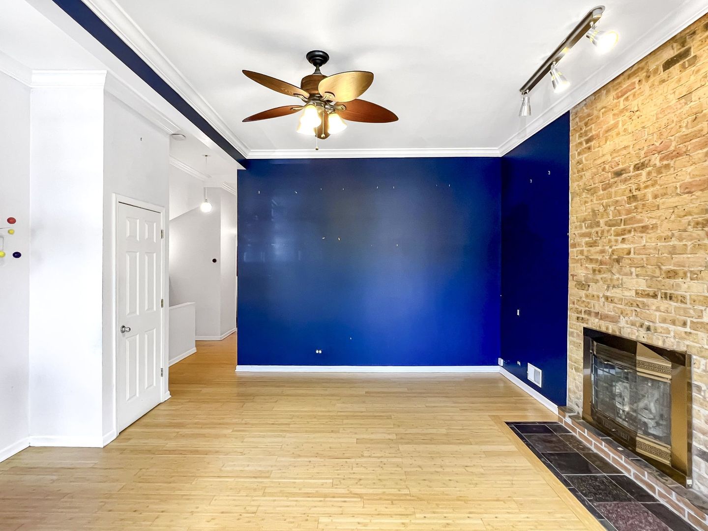 2649 West Evergreen Avenue, Unit 1 Chicago, IL 60622 - Photo 5 of 37