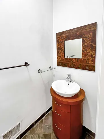 $3,000 | 2649 West Evergreen Avenue, Unit 1, Chicago, IL 60622