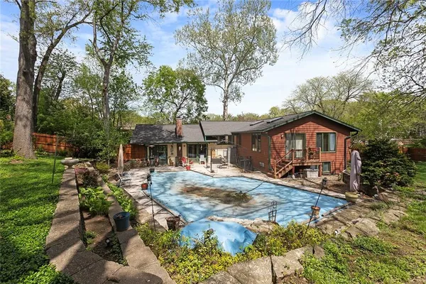 $995,000 | 8728 Meadow Lane, Leawood, KS 66206