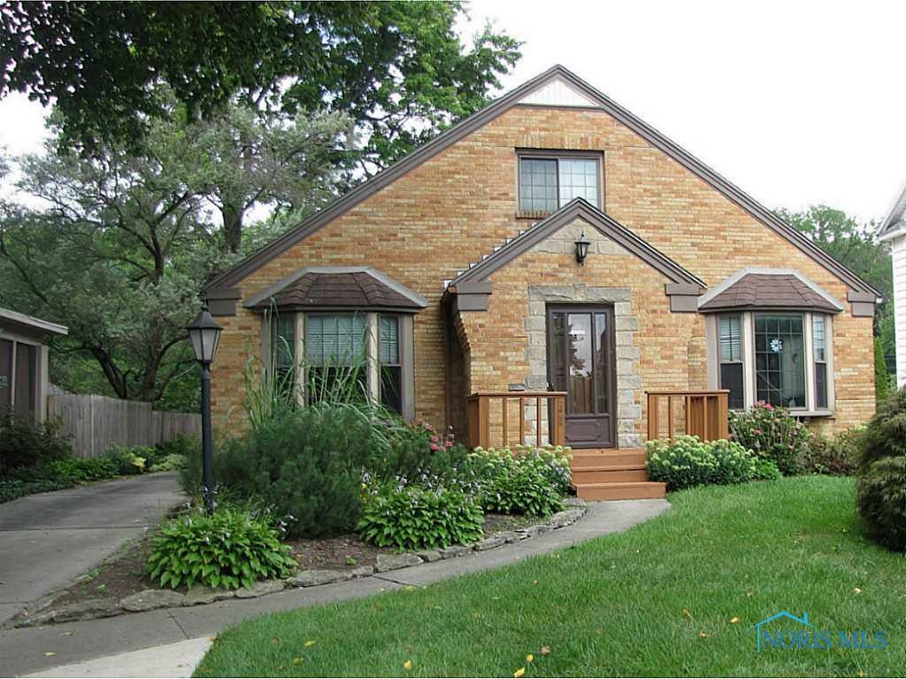 2449 Goddard Road Toledo, OH 43606 - Photo 1 of 18 Gallery Image 1