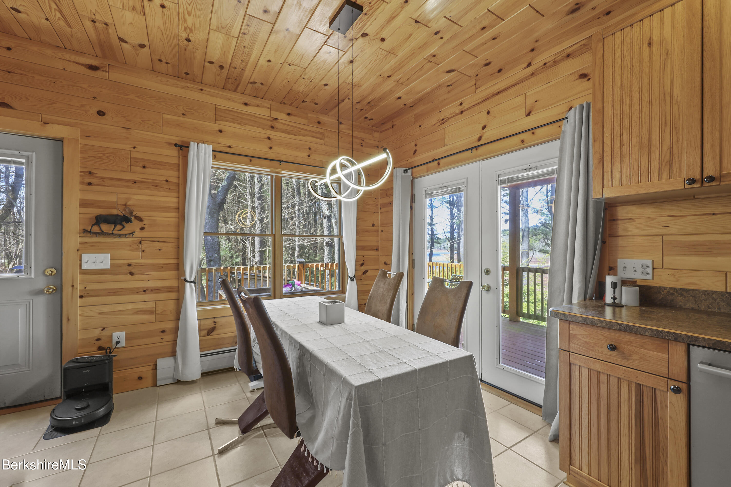 633 East Otis Road Otis, MA 01253 - Photo 21 of 61 90 Breakfast Area