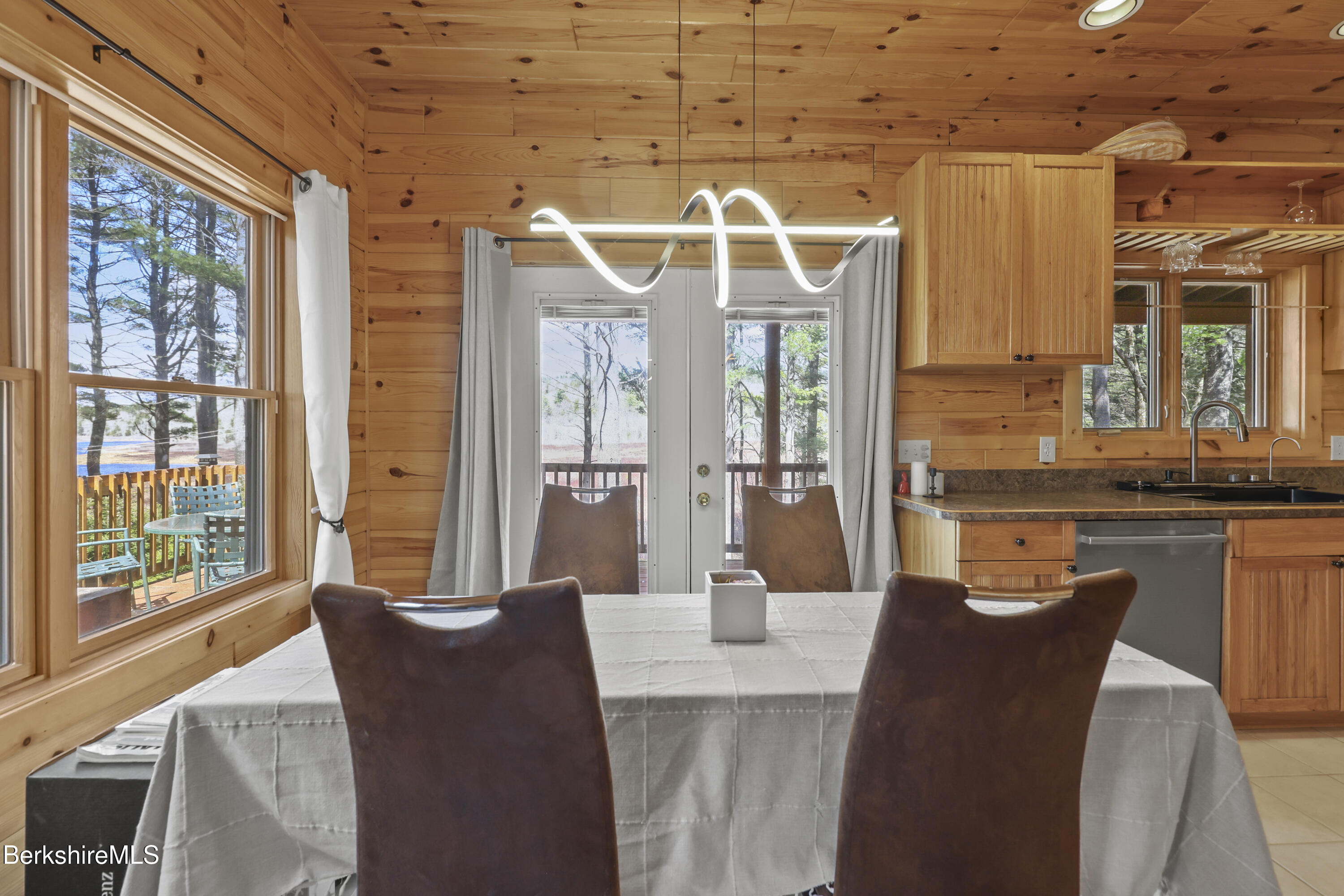 633 East Otis Road Otis, MA 01253 - Photo 25 of 64 95 Breakfast Area