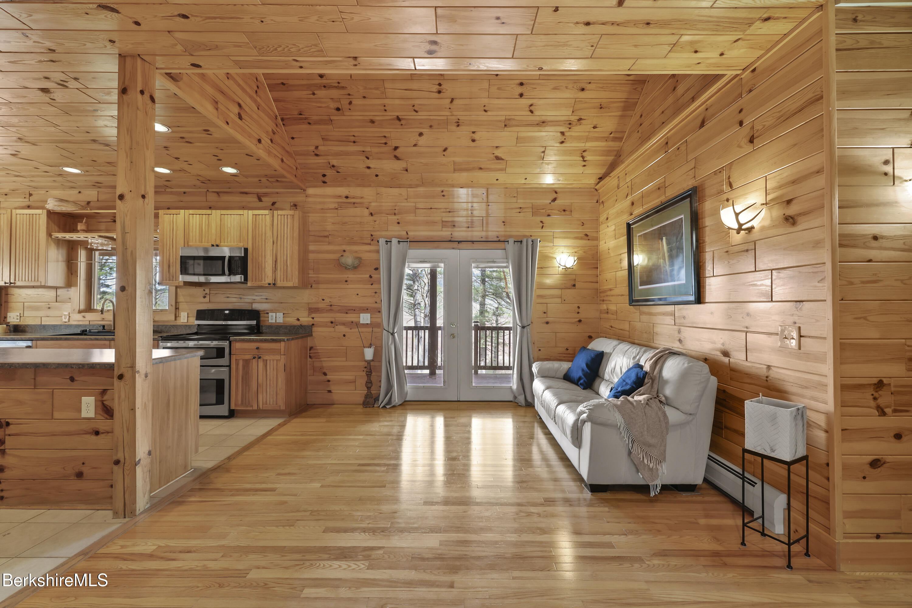 633 East Otis Road Otis, MA 01253 - Photo 7 of 61 35 Dining Room