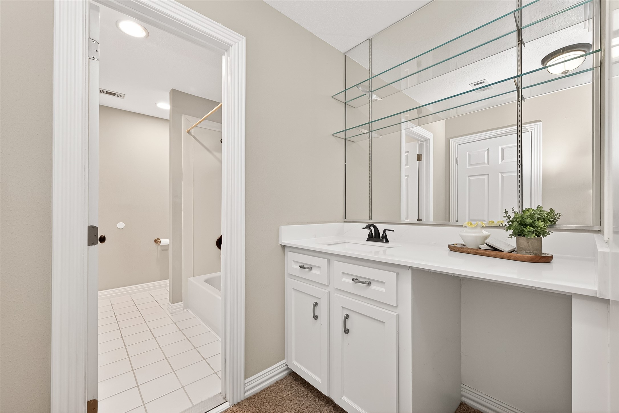 22 Stonegate Park Court Spring, TX 77379 - Photo 39 of 49 View of the secondary bathroom (2 of 3)