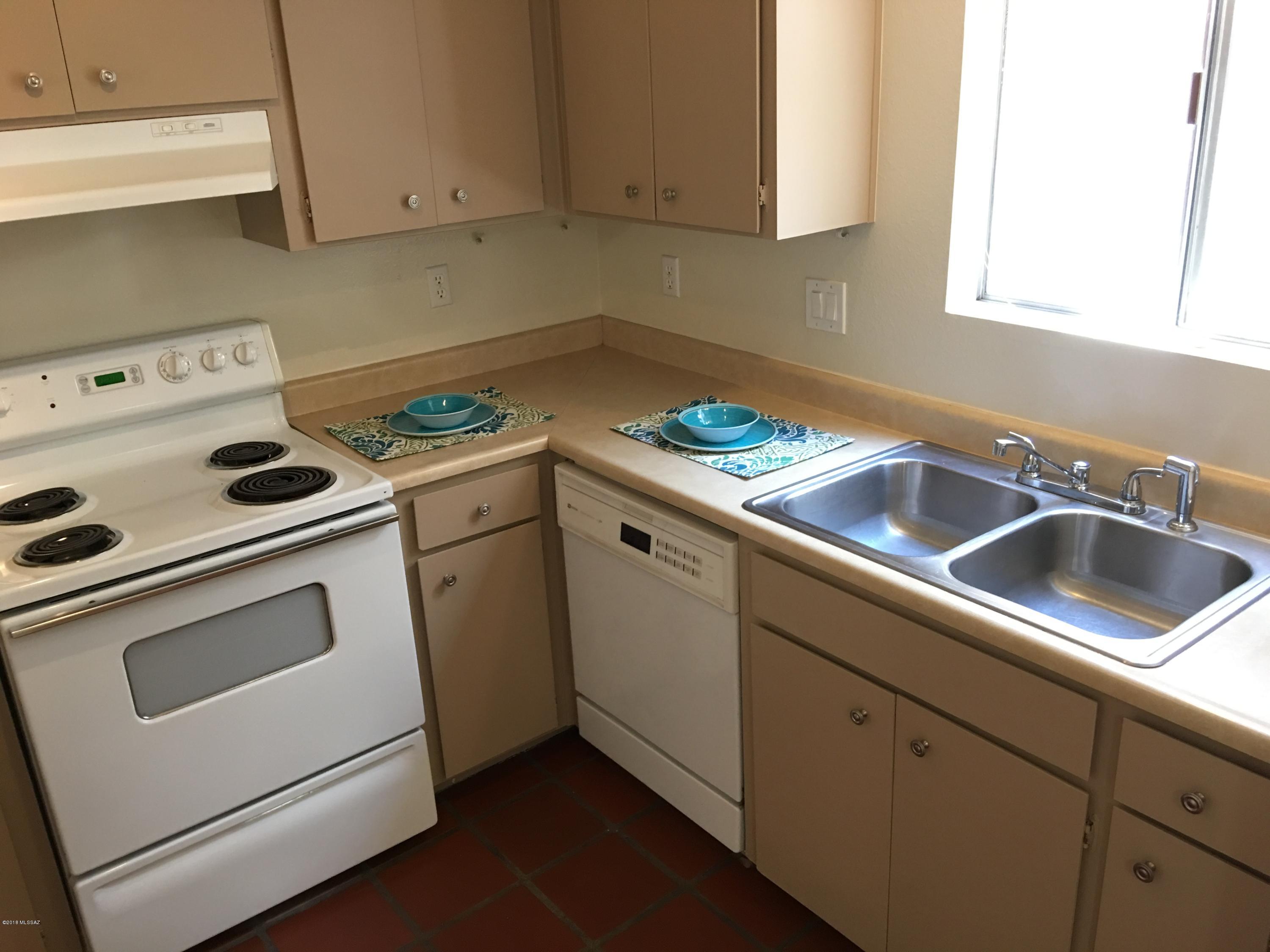 3750 North Country Club Road, Unit 40 Tucson, AZ 85716 - Photo 7 of 22