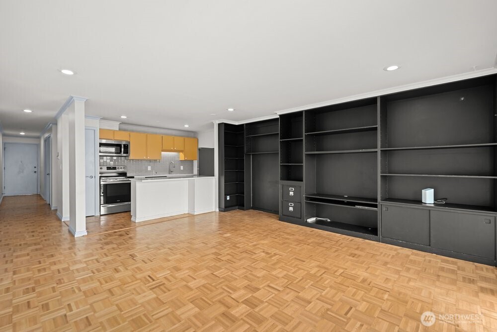 303 North 44th Street, Unit 203 Seattle, WA 98103 - Photo 9 of 40 Gallery Image 9