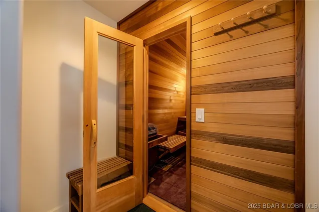 $499,000 | 106 Watson Drive, Laurie, MO 65037