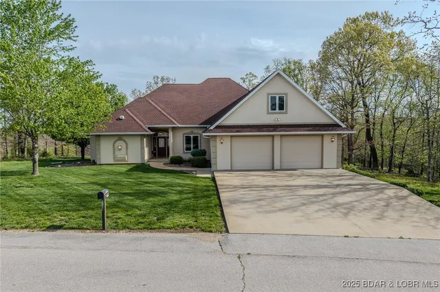$499,000 | 106 Watson Drive, Laurie, MO 65037