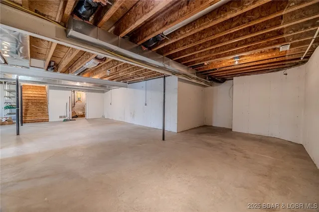 $499,000 | 106 Watson Drive, Laurie, MO 65037