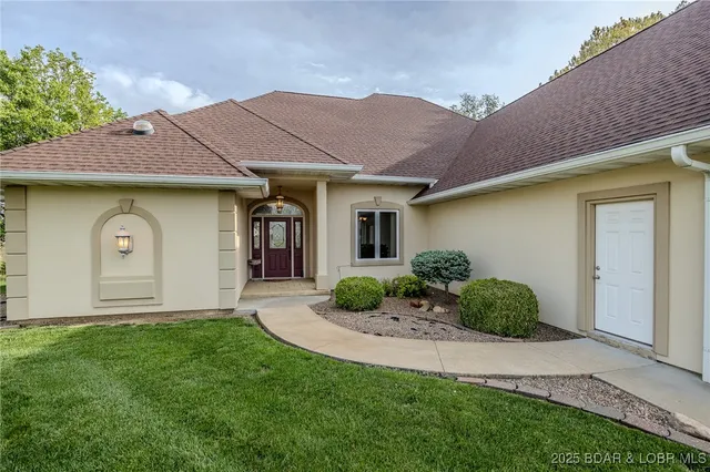 $499,000 | 106 Watson Drive, Laurie, MO 65037