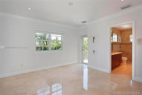 $13,500 | 592 Fernwood Road, Unit B, Key Biscayne, FL 33149