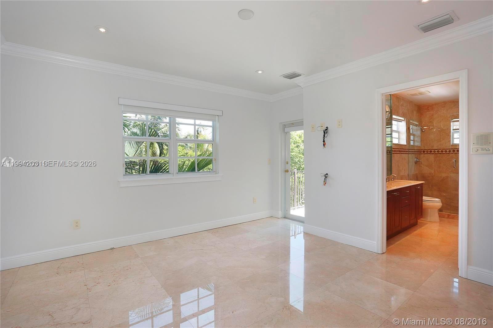 592 Fernwood Road, Unit B Key Biscayne, FL 33149 - Photo 13 of 24