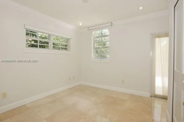 $13,500 | 592 Fernwood Road, Unit B, Key Biscayne, FL 33149