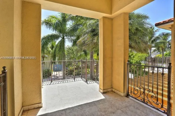 $13,500 | 592 Fernwood Road, Unit B, Key Biscayne, FL 33149
