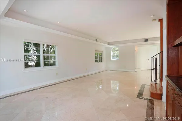 $13,500 | 592 Fernwood Road, Unit B, Key Biscayne, FL 33149