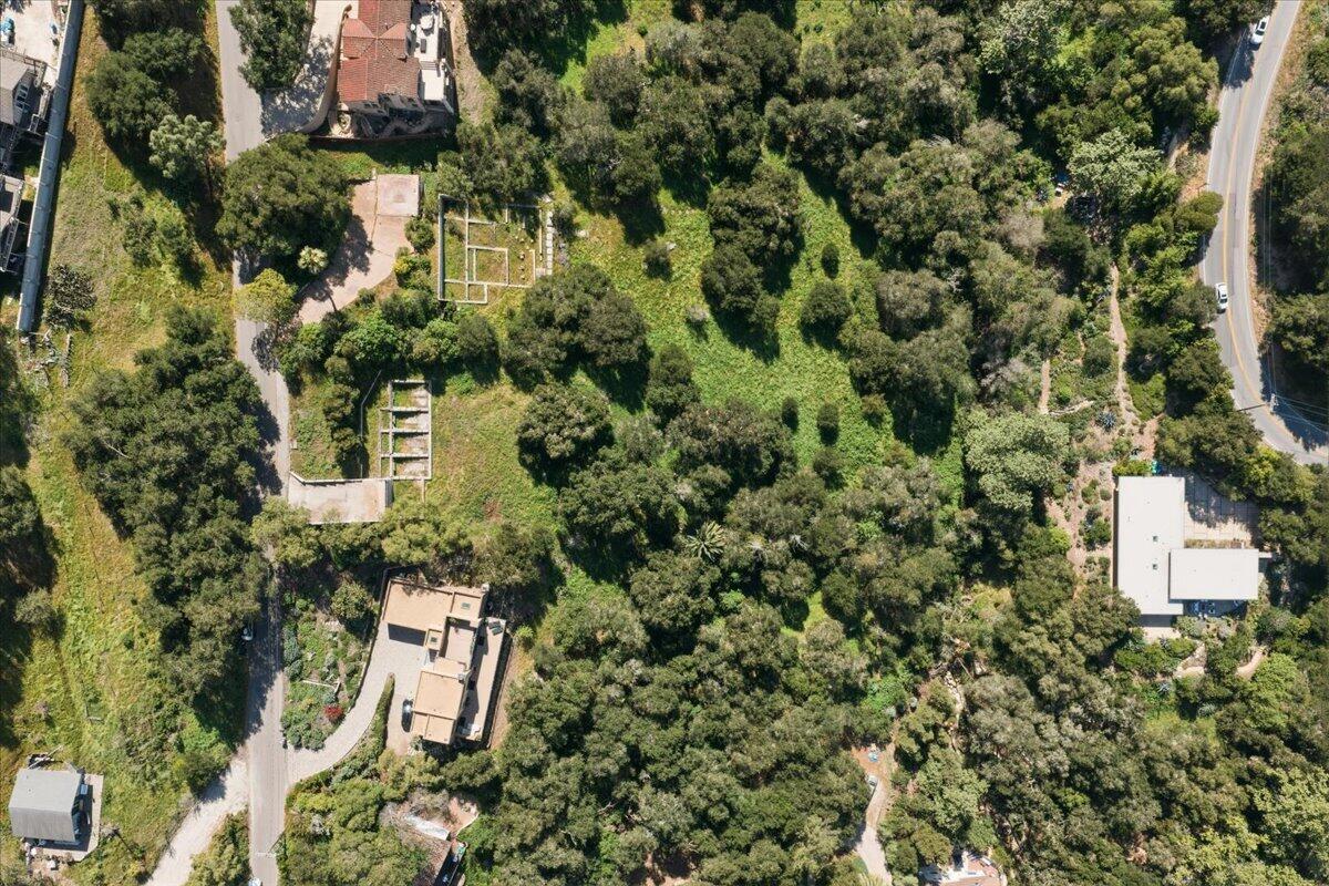 225 Conejo Road Santa Barbara, CA 93103 - Photo 4 of 13 an aerial view of a house with a yard