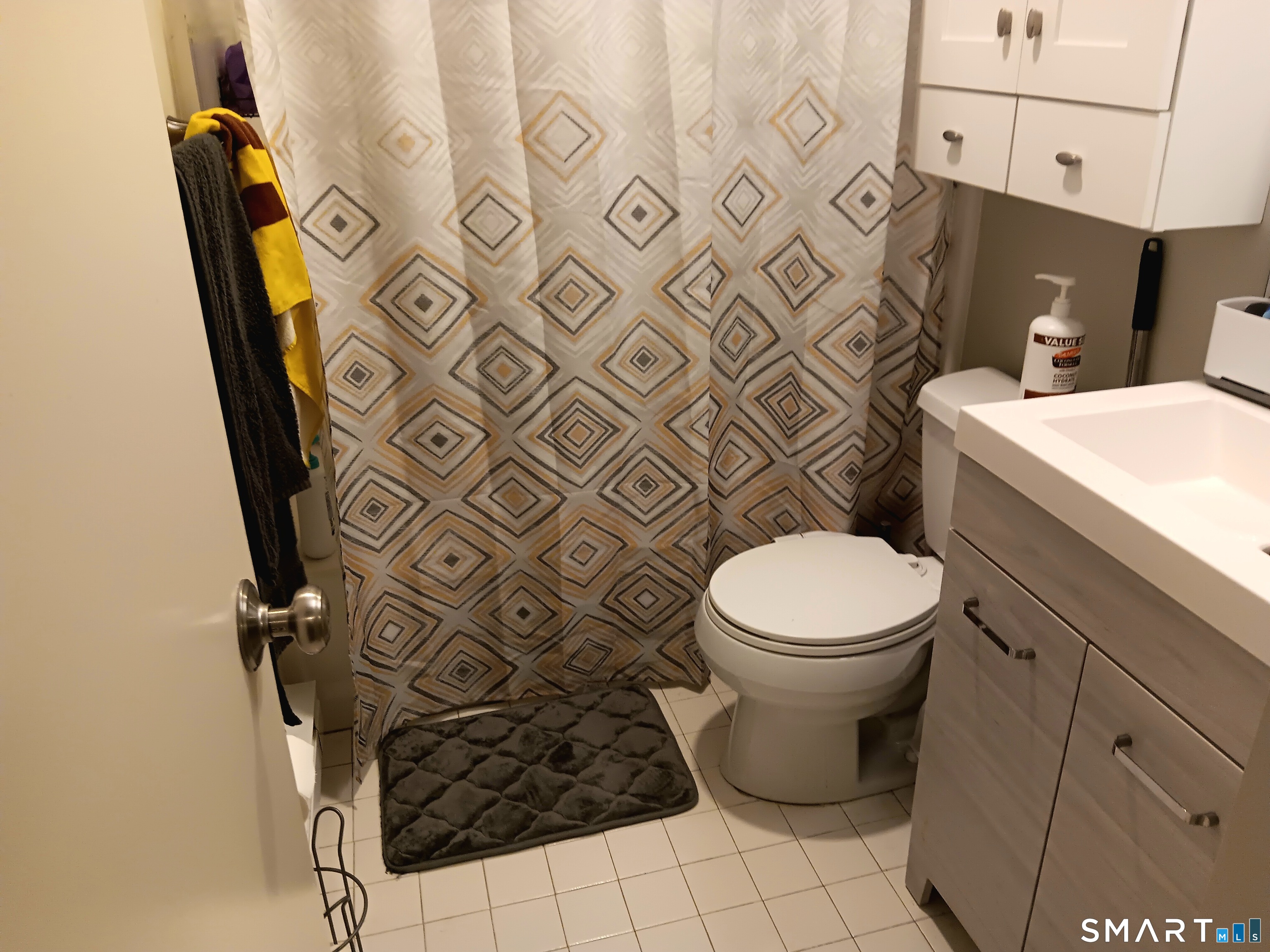 585 Park Road, Unit 104 Waterbury, CT 06708 - Photo 6 of 11