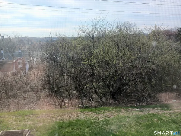 $1,800 | 585 Park Road, Unit 104, Waterbury, CT 06708