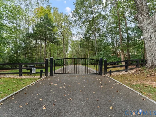$1,950,000 | 809 Merchant Lee Court, Manakin-Sabot, VA 23103