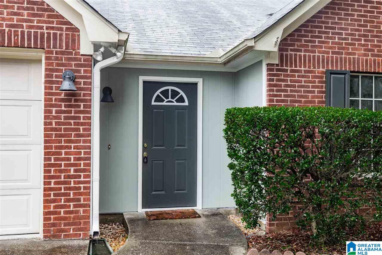 112 Lake Terrace Alabaster, AL 35007 - Photo 2 of 33